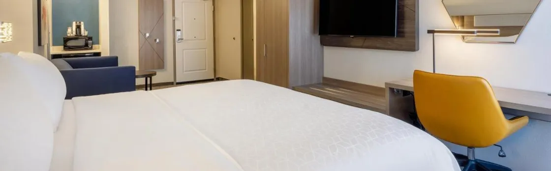 Holiday Inn Express Greensboro (I-40 @ Wendover)