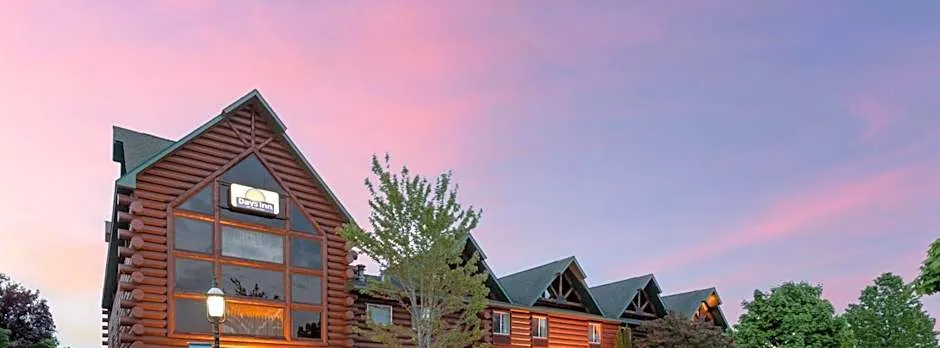 Days Inn by Wyndham Mackinaw City/Bridgeview Area