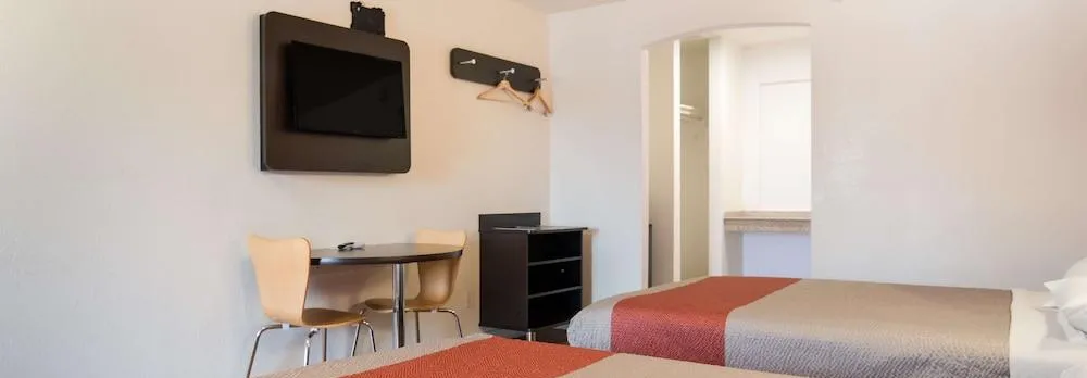Motel 6 Fort Worth Seminary