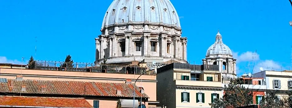 Di Fronte alla Cupola