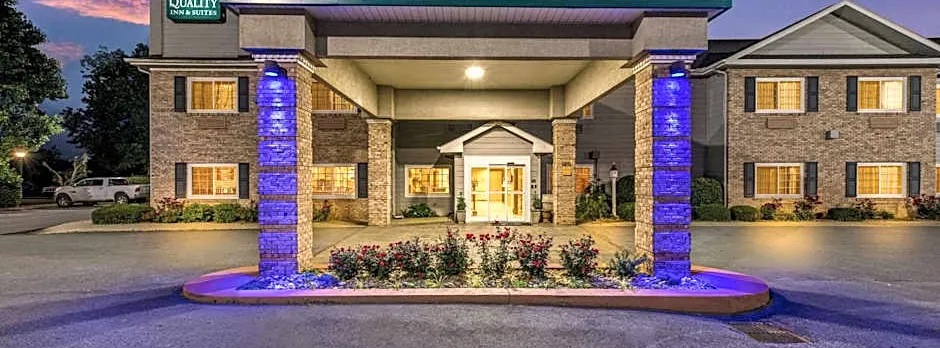 Quality Inn & Suites Hendersonville - Flat Rock