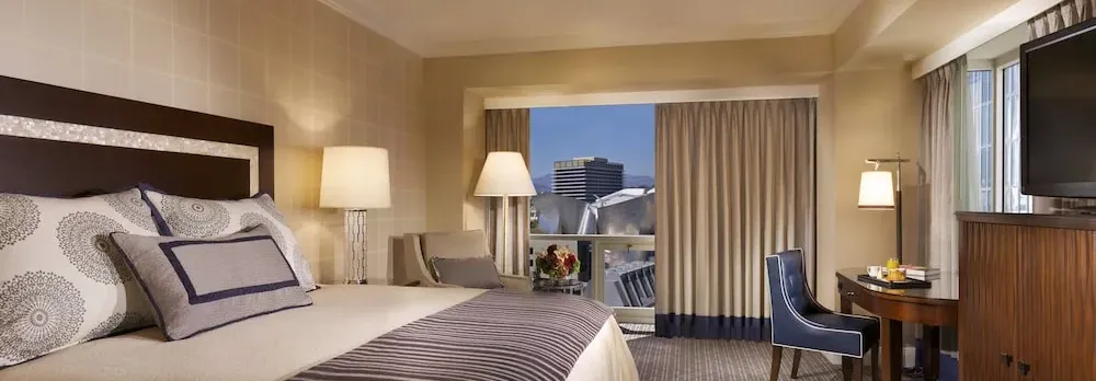 Omni Los Angeles Hotel at California Plaza