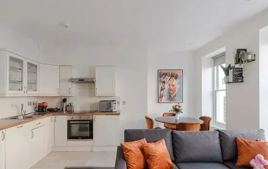 The Foley Residence I - Fitzrovia - by Frankie