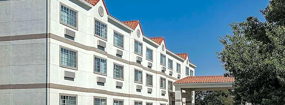 La Quinta Inn & Suites by Wyndham Davis