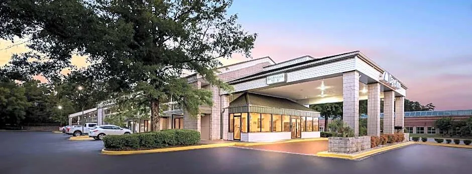 Days Inn by Wyndham Hoover Birmingham