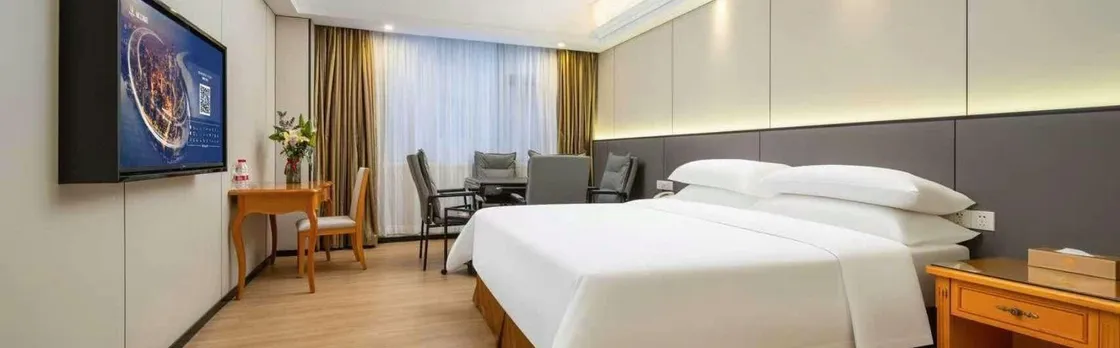 Vienna Hotel Shenzhen Bao'an Airport Taoyuanju Pingluanshan Metro Station