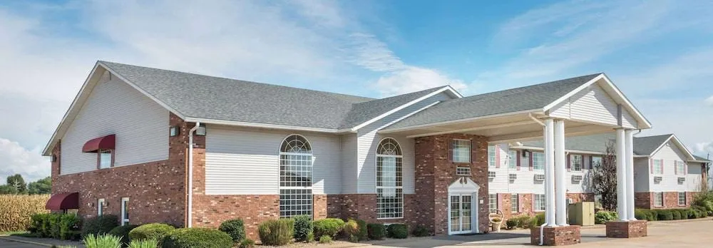 Super 8 by Wyndham Jerseyville