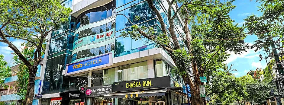 FabHotel Crown Heights - Nr. Kormangala Club