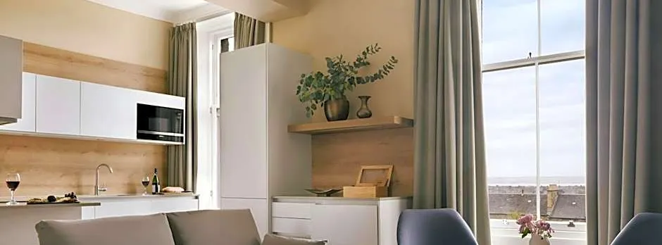 Thistle Suites Royal Garden