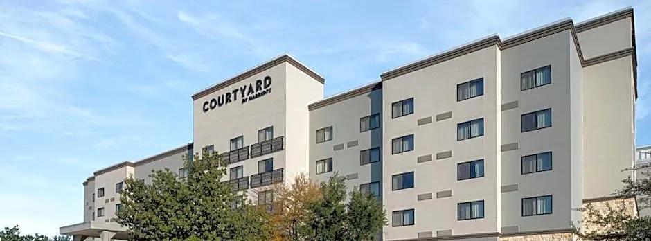 Courtyard by Marriott San Antonio Six Flags at The RIM
