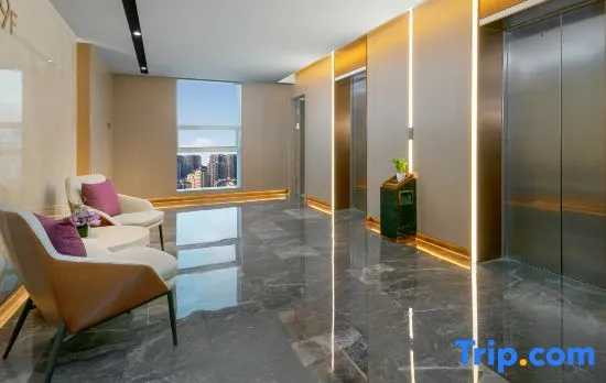 Lavande Hotel Shenzhen Longgang Dayun Center Jixiang Metro Station