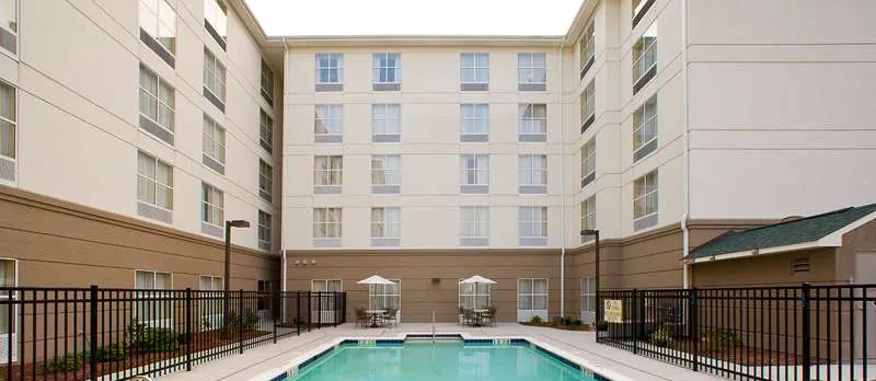 Homewood Suites by Hilton Chesapeake - Greenbrier