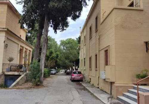 Park House -beside the Medieval Town of Rhodes-free parking