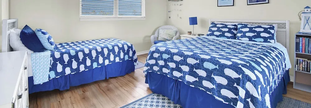 Newly Decorated Ground-floor Suite Steps From Beach and Pool W/views, Wifi