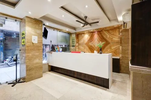 HOTEL TASHKENT PALACE - Budget Friendly, Near R K Ashram Metro Station