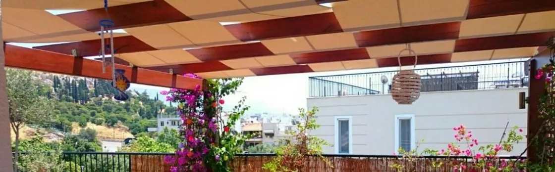 Cozy Apartment in Acropolis with Roof Garden