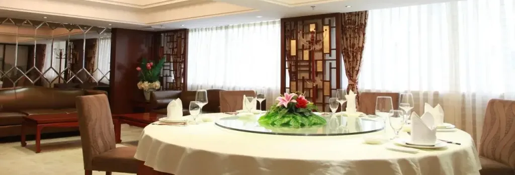 Zhongyi Hotel (Guangzhou Wanda Plaza Lejia Road Metro Station Branch)