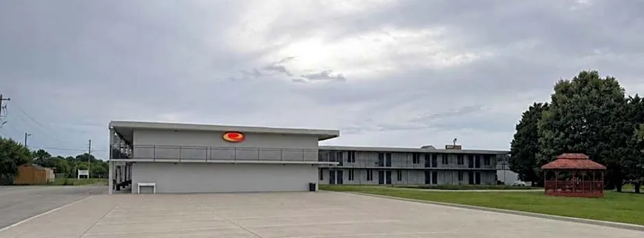 Econo Lodge Calhoun South