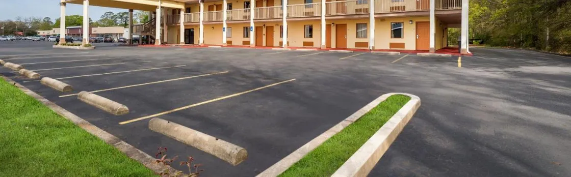 Americas Best Value Inn Montezuma