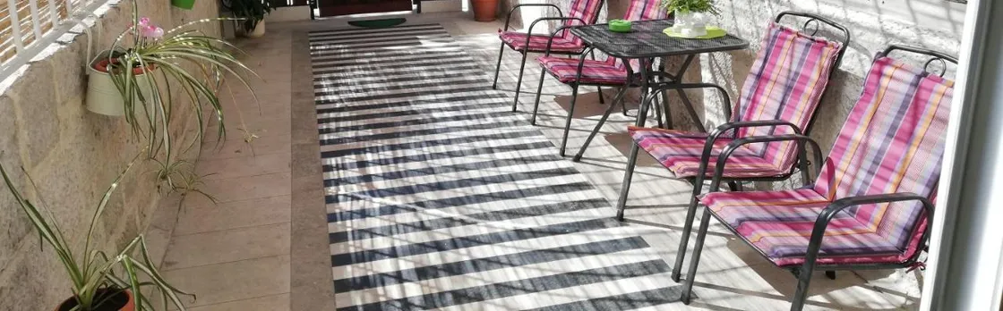 Ibis Your Cosy Oasis with Private Parking And Patio
