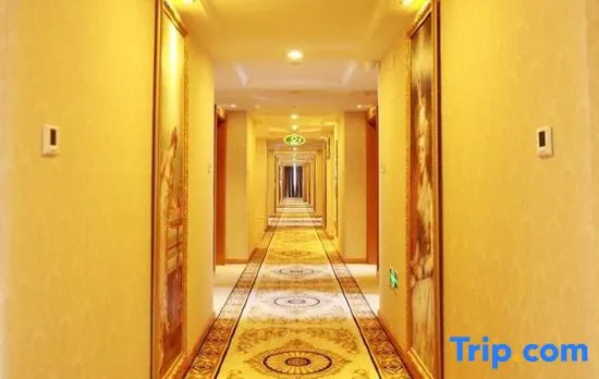 Vienna Hotel (Chengdou Dufu Thatched Cottage Jinsha Site)