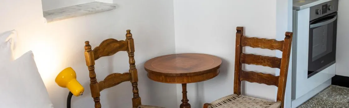 Enticing, Cosy, Rooftop Studio Athens Centre! Ep9t (Adults Only)
