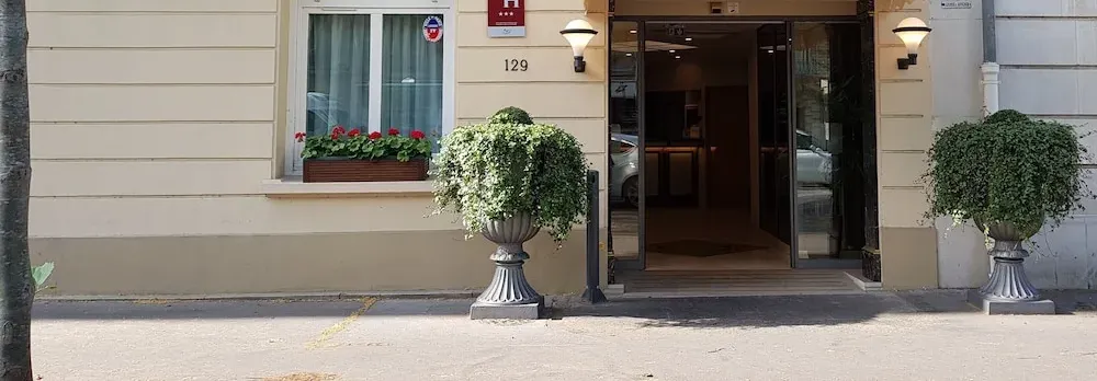 Hotel Champerret Elysees