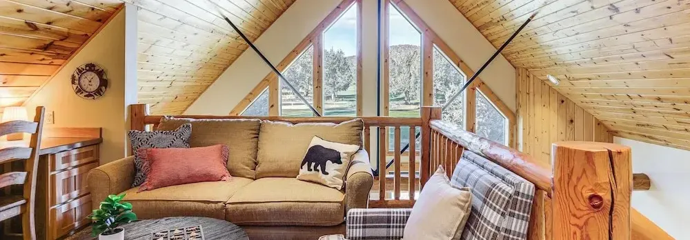 Game Room & 5 Pools: Chalet at Eagle Crest Resort