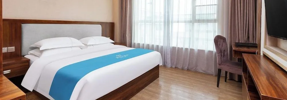 Guangzhou Helong Hotel