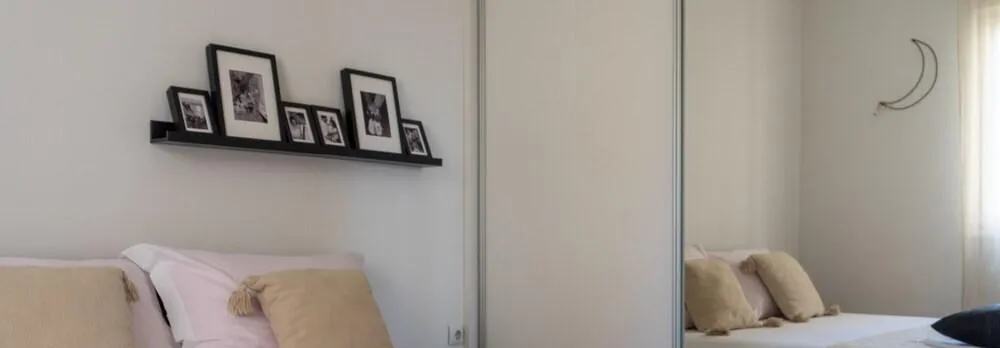 Modern Apartment with Balcony, Near Shopping Mall