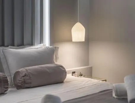 The Hostmaster Le Privilege Elegance Flat