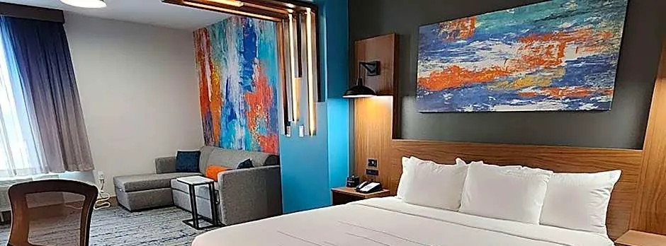 La Quinta Inn & Suites by Wyndham Austin South