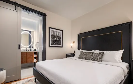 4BR Perfect Group Unit Walk to French Quarter | The Mayfair