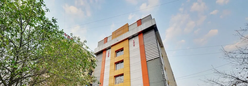 Hotel Raj Vista Suites & Convention