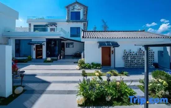 Longkan Huayu · LONKAN ISLE Designer Courtyard Homestay (Ecological Corridor Longkan Wharf)