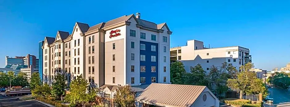 Hampton Inn & Suites Nashville-Vanderbilt-Elliston Place