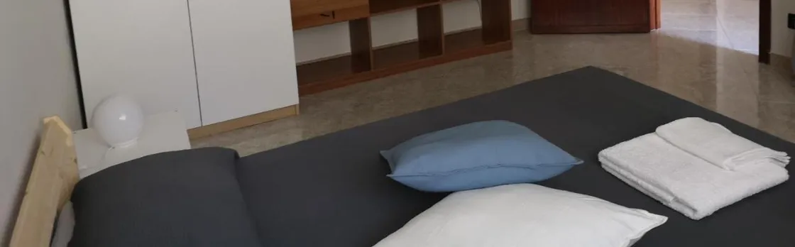 "Dint E Viche E Napule" Guest House