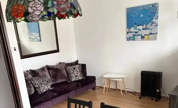 Spacious 2-bedroom London Flat With Balconies, Near Tube & Transport Links