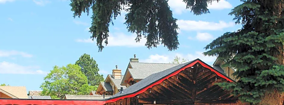 Foot of the Mountain Motel