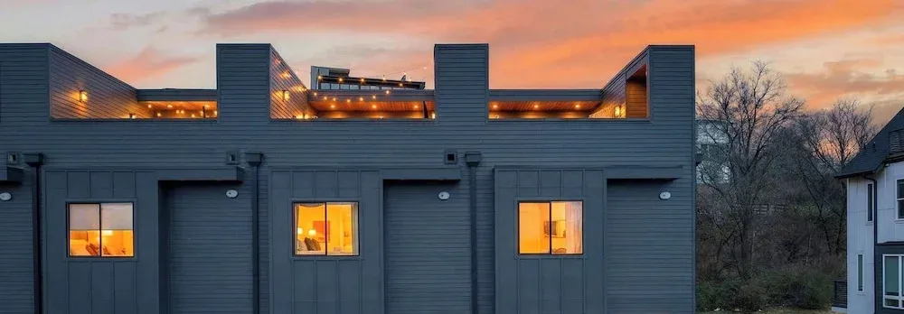 Katie Hill Collection by Avantstay Rooftop Lounge + Karoke and Games + Hot Tub + Near Downtown