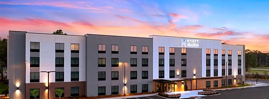 Hyatt Studios Mobile/tillmans Corner