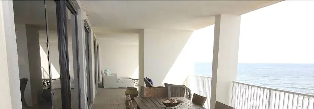 Windward Pointe 605