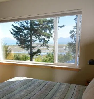 Bay Avenue Inn