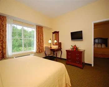 Quality Inn & Suites Evergreen Hotel