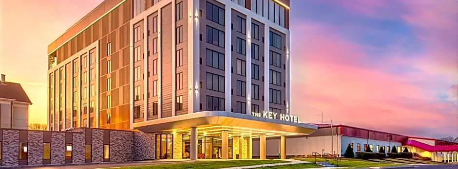 The Key Hotel Dubuque, Tapestry Collection By Hilton