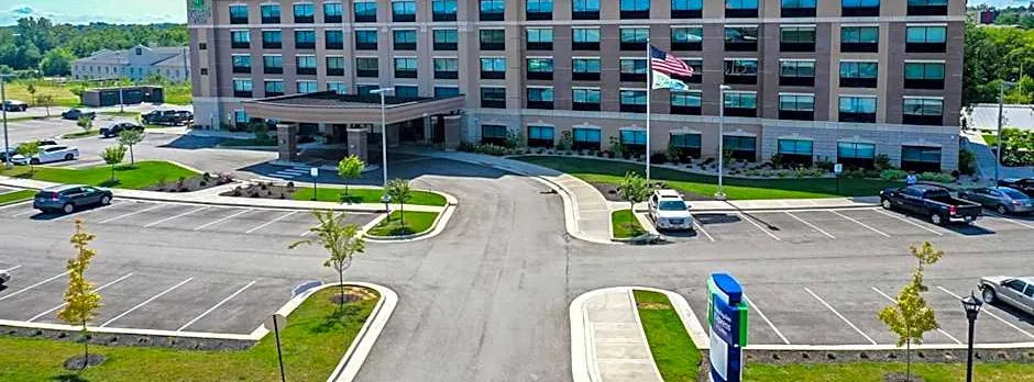 Holiday Inn Express & Suites Elizabethtown North By IHG