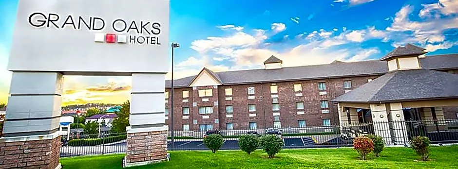 Grand Oaks Hotel