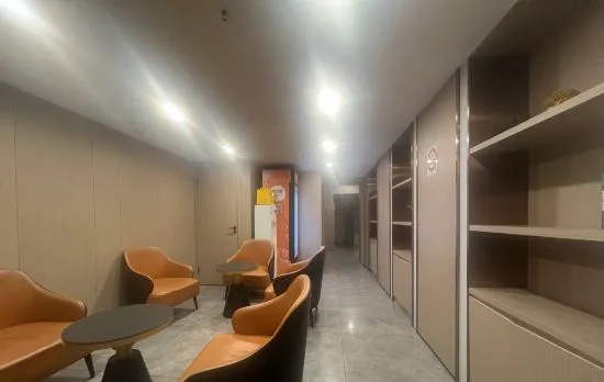 Guoyu Hotel (Shanghai Stadium Caobao Road Subway Station)