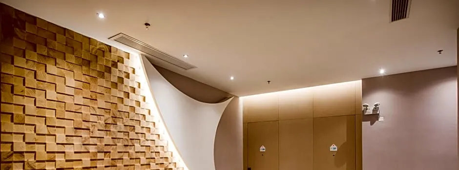 Holiday Inn Express Shenzhen Nanshan By IHG