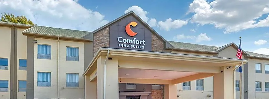 Comfort Inn & Suites Cincinnati Uptown Clifton